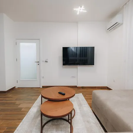 Lust Premium Iv Center Park * 크라구예바츠