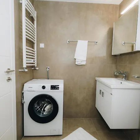 Lust Premium Iv Center Park Apartment