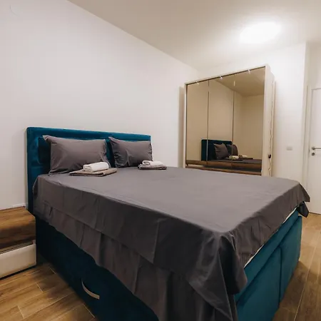 Lust Premium Iv Center Park * 크라구예바츠