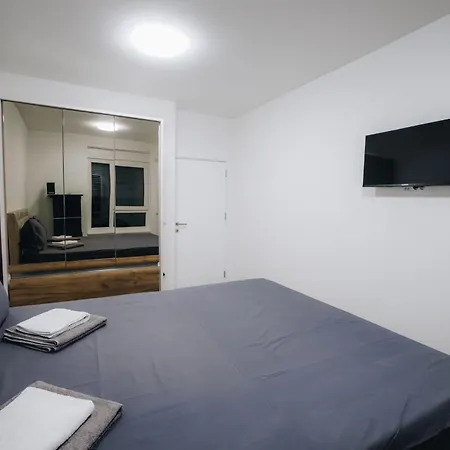 Lust Premium Iv Center Park