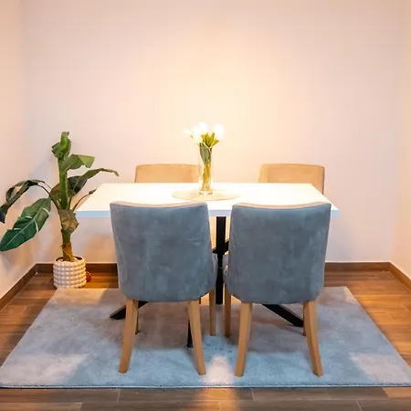 아파트 Lust Premium Iv Center Park 크라구예바츠