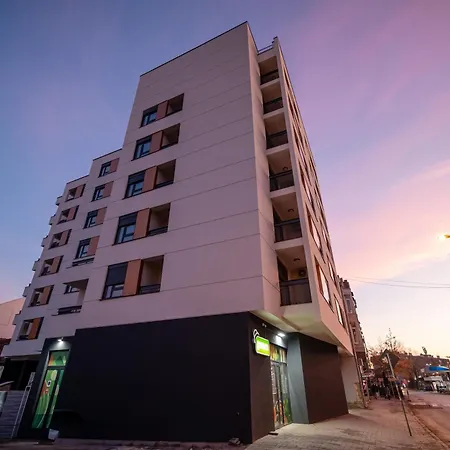 Lust Premium Iv Center Park *