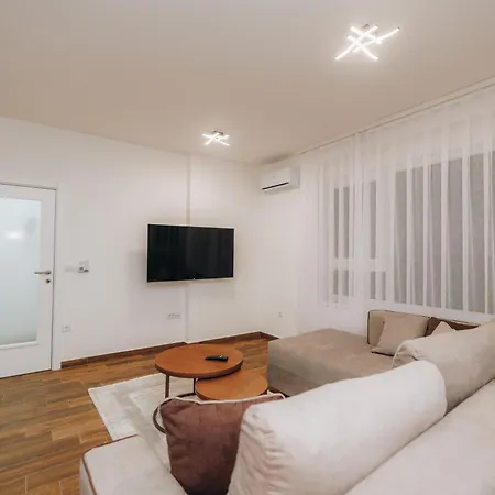 Lust Premium Iv Center Park Apartment