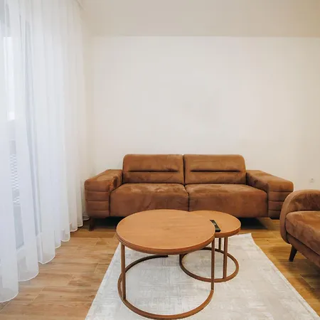 Lust Premium Iv Center Park Apartment