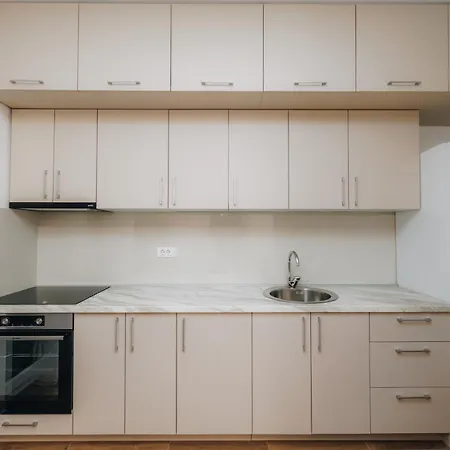 Lust Premium Iv Center Park Apartment