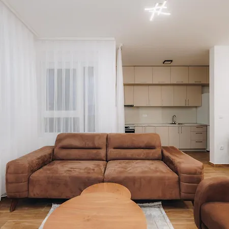 Lust Premium Iv Center Park * 크라구예바츠