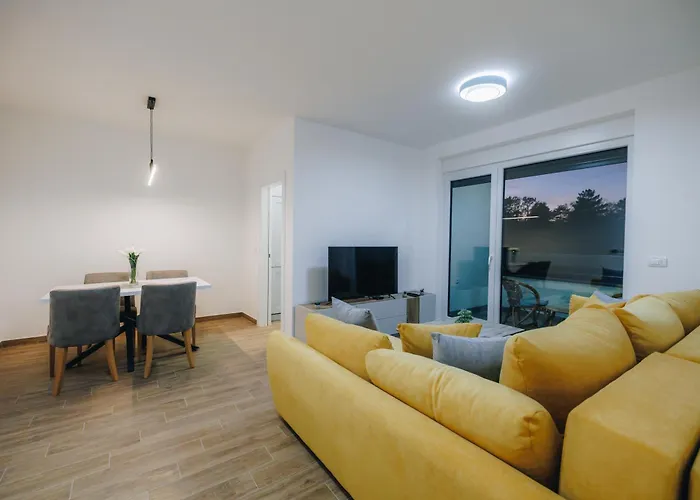 Lust Premium Iv Center Park * Kragujevac