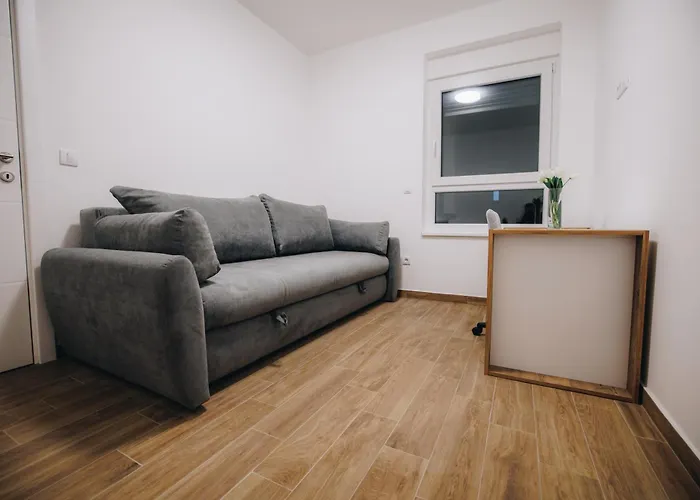 Lust Premium Iv Center Park *