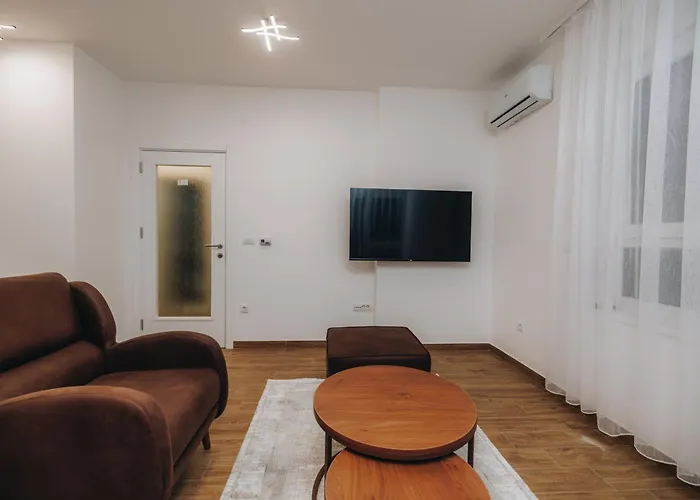 Lust Premium Iv Center Park *